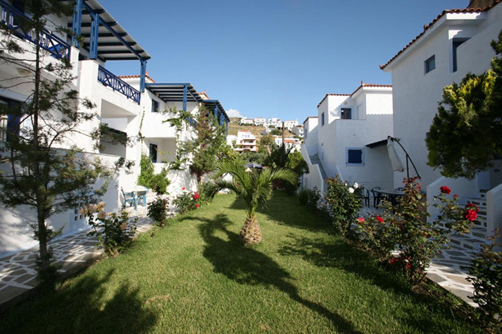 Maistrali Studios Batsi  Exterior photo