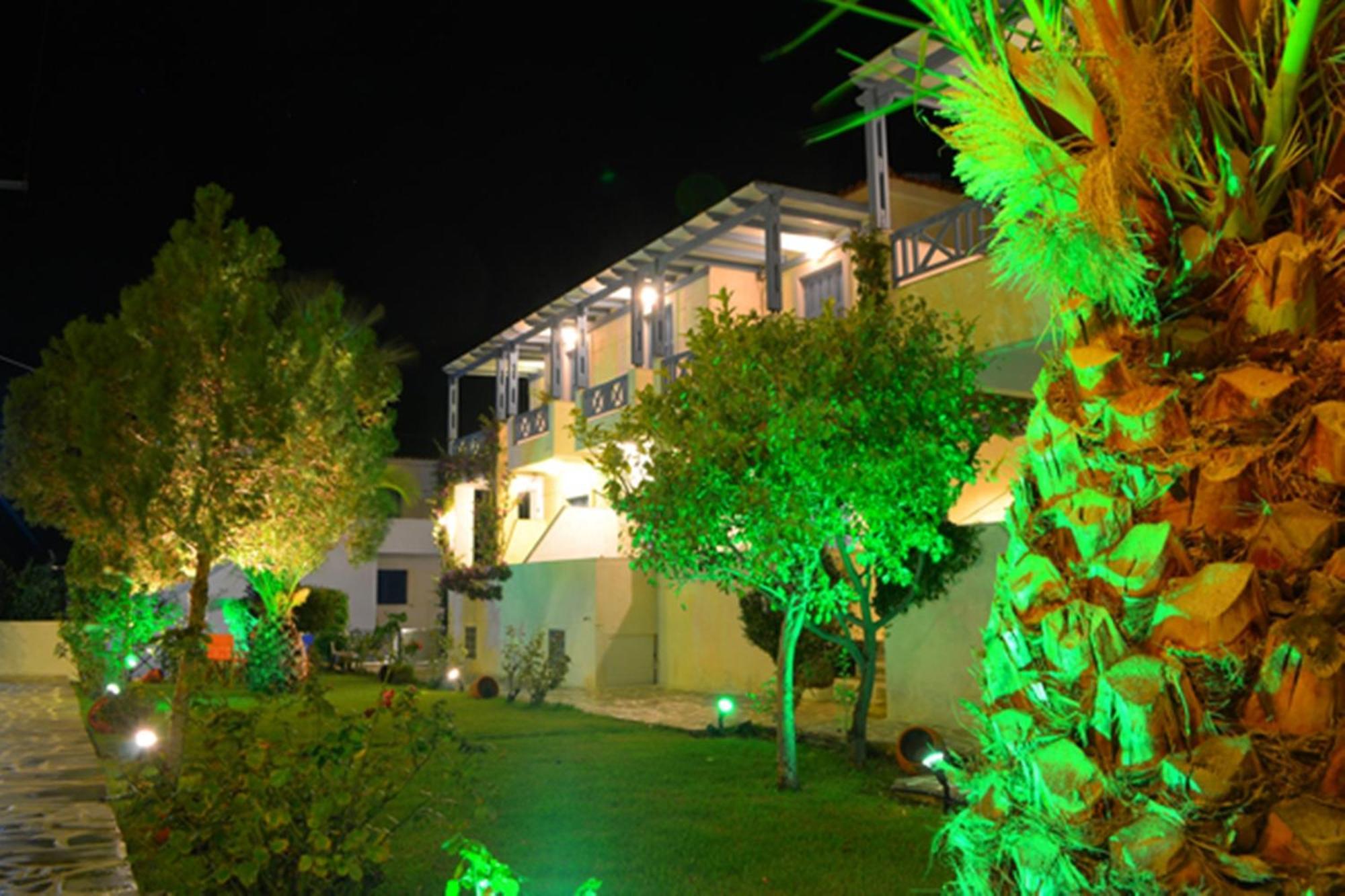 Maistrali Studios Batsi  Exterior photo