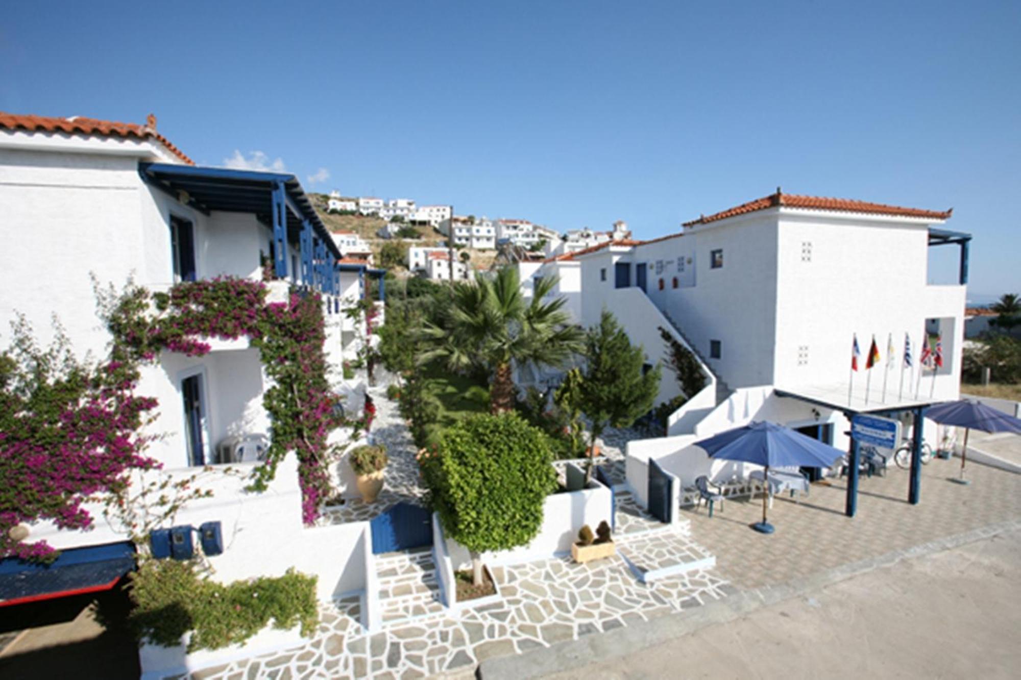 Maistrali Studios Batsi  Exterior photo