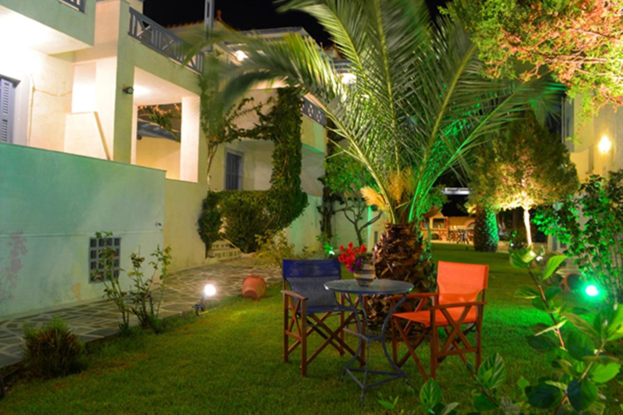 Maistrali Studios Batsi  Exterior photo