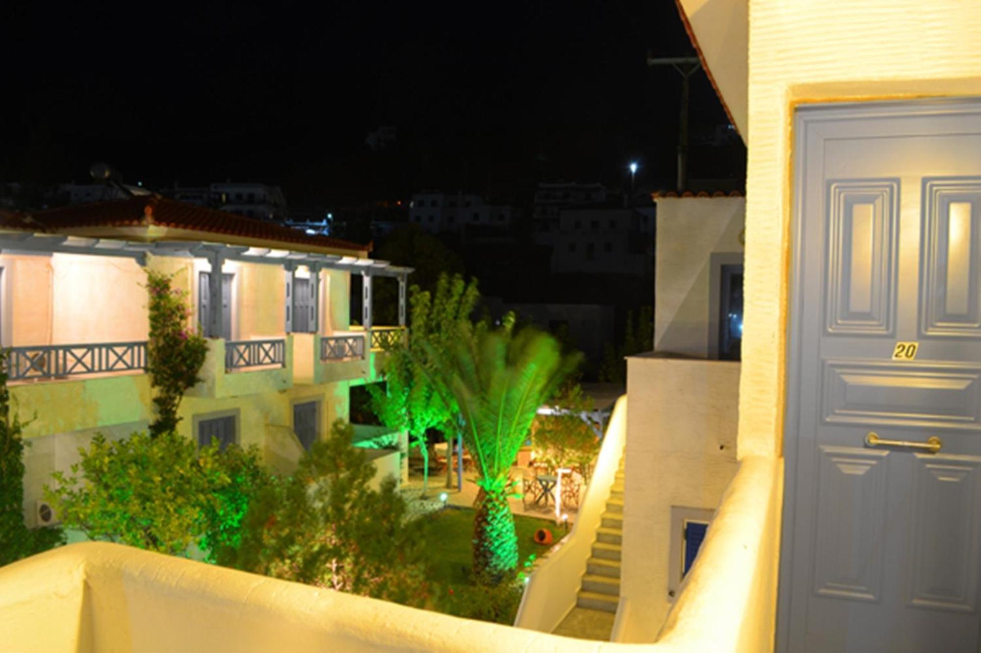 Maistrali Studios Batsi  Exterior photo