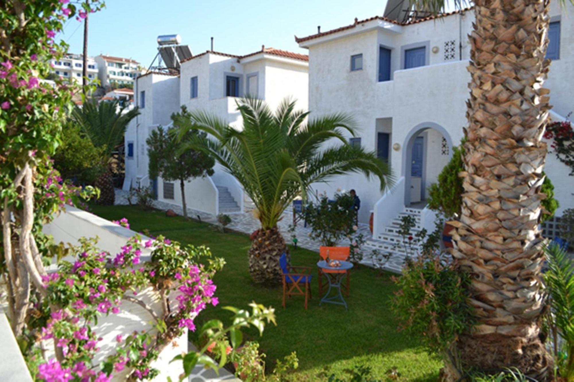 Maistrali Studios Batsi  Exterior photo
